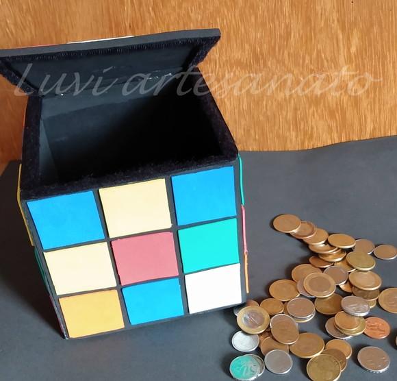 Cubo Mágico/cofrinho em eva