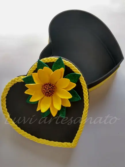 Caixa coração em e.v.a.