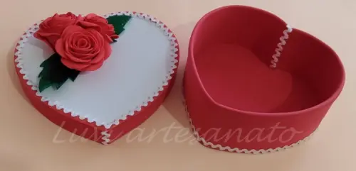 Caixa coração em e.v.a.