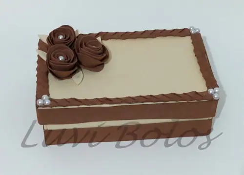 Caixa em Eva porta chocolate