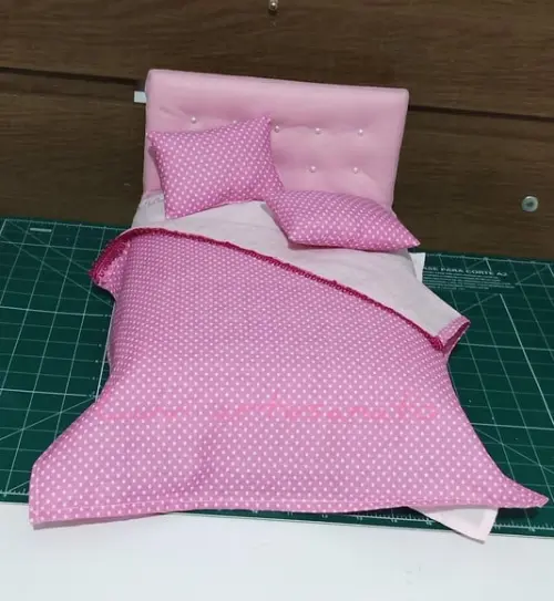 Cama de Casal para Boneca Barbie