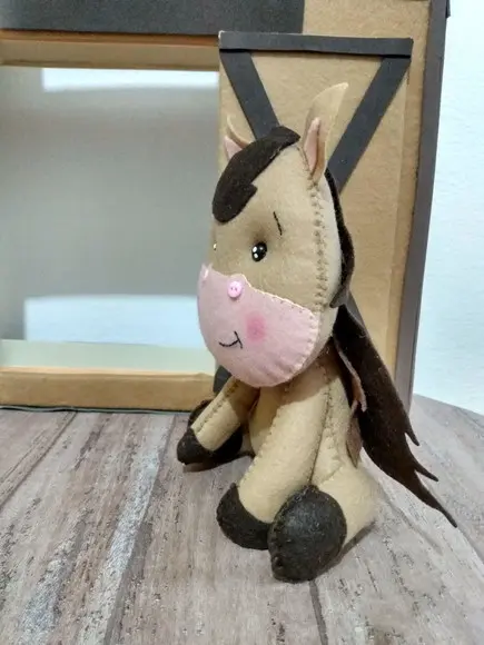 Cavalo ( feltro)