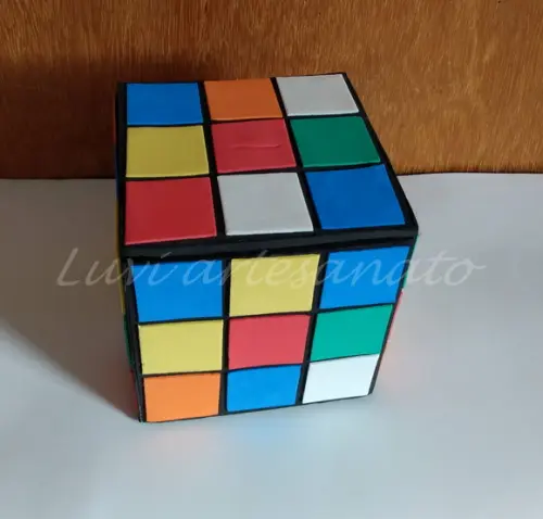 Cubo Mágico/cofrinho em eva