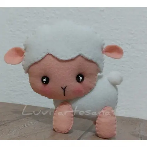 Ovelhinha em feltro