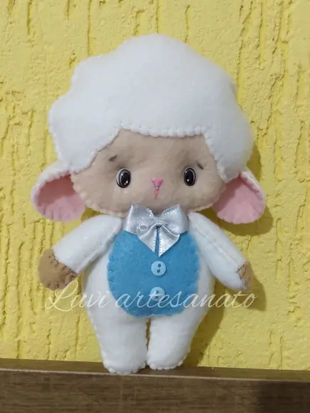 Ovelhinha em Feltro