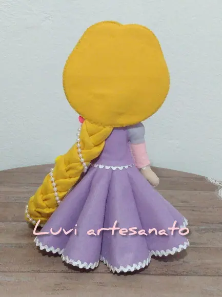Princesa Rapunzel em feltro