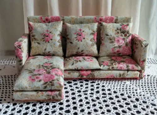 Sofa Chaise Florido para Boneca Barbie