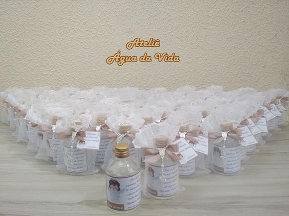 Lembrancinha Batizado Água Benta Vidro com Terço e Organza