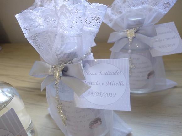 Lembrancinha de Batizado Gêmeas