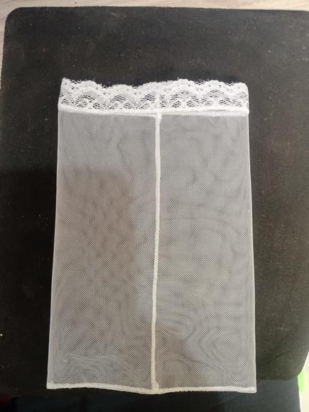 Saquinho de Organza Tunil 9x13 cm Borda em Renda 50 Unidades