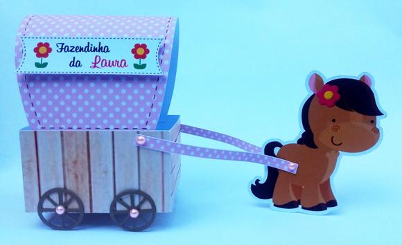 Carrocinha personalizada fazendinha