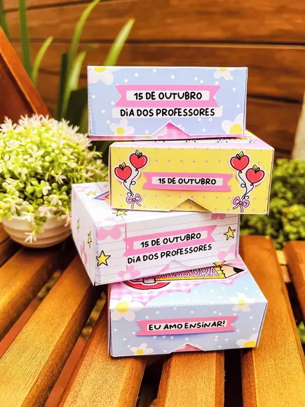 Caixa para 4 Doces/ Sabonete Dia dos Professores