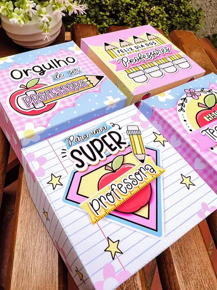 Caixa para 4 Doces/ Sabonete Dia dos Professores