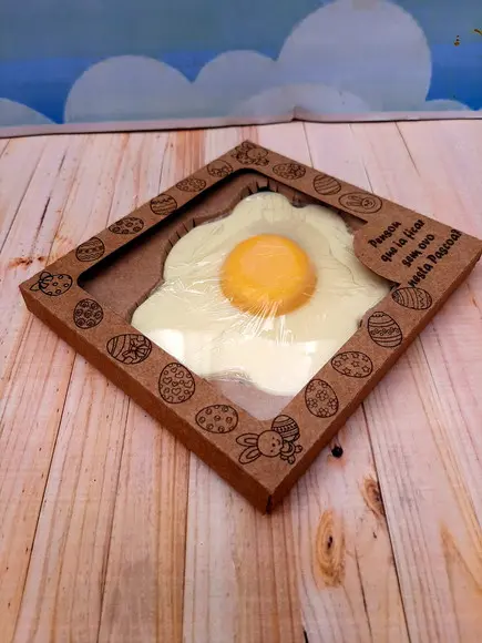 Caixa para ovo frito de chocolate