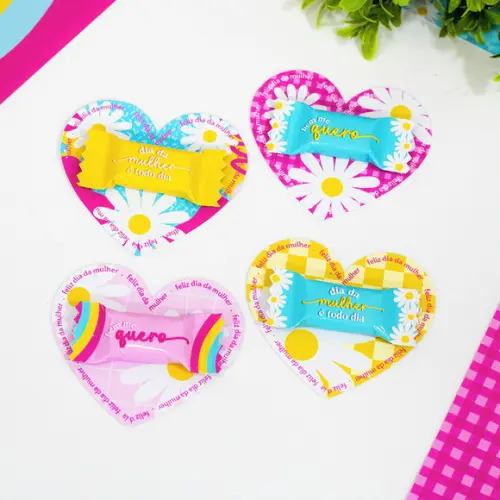 Card com Bala Dia da Mulher Coração
