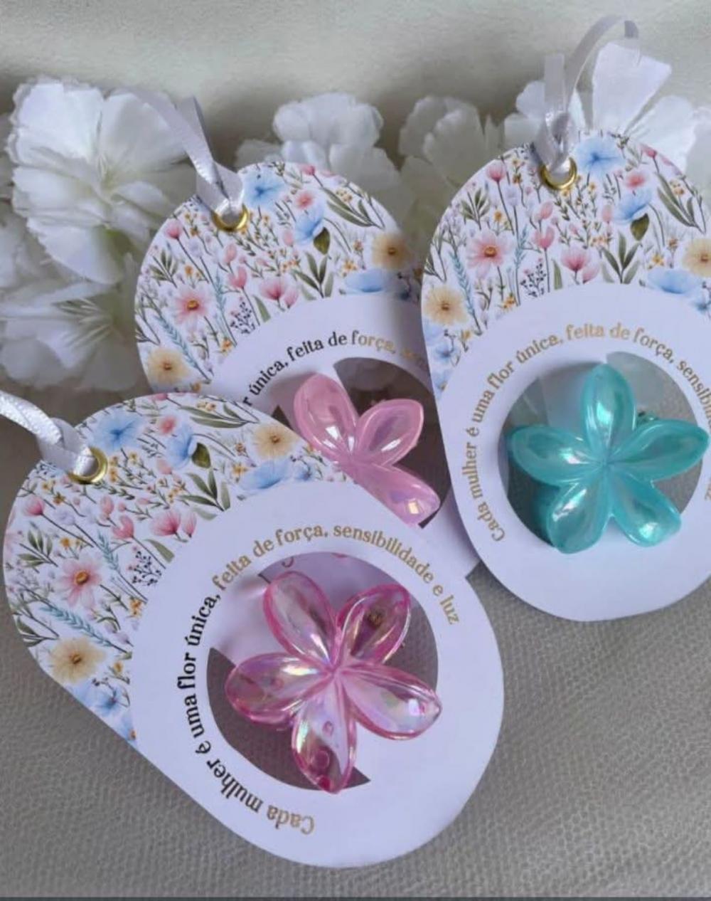 Presilha Floral com TAG – Lembrancinha para o Dia das Mulheres