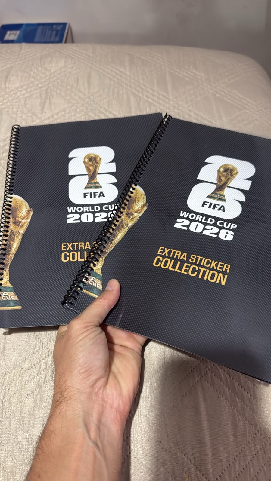 ÁLBUM DE FIGURINHAS LEGENDS ECLUSIVO SÓ COM AS LENDAS