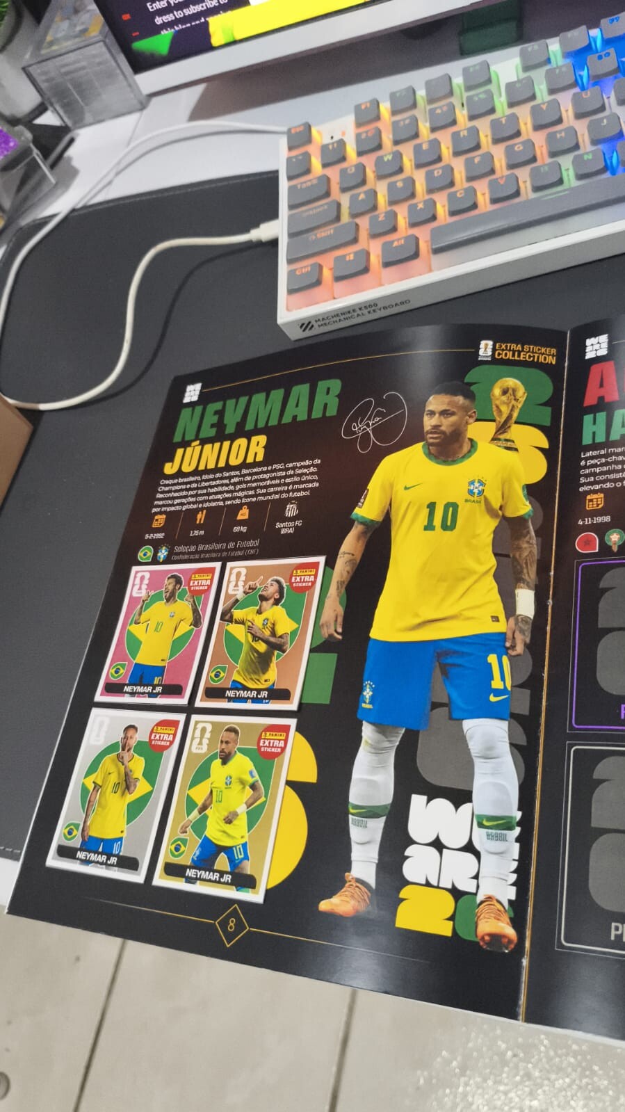 ÁLBUM DE FIGURINHAS LEGENDS ECLUSIVO SÓ COM AS LENDAS