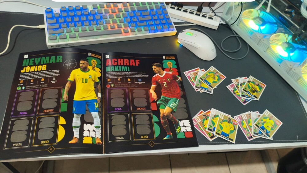 ÁLBUM DE FIGURINHAS LEGENDS ECLUSIVO SÓ COM AS LENDAS