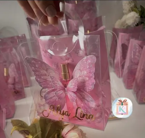 Lembrancinha Personalizada com Home Spray para Festas sacola de a