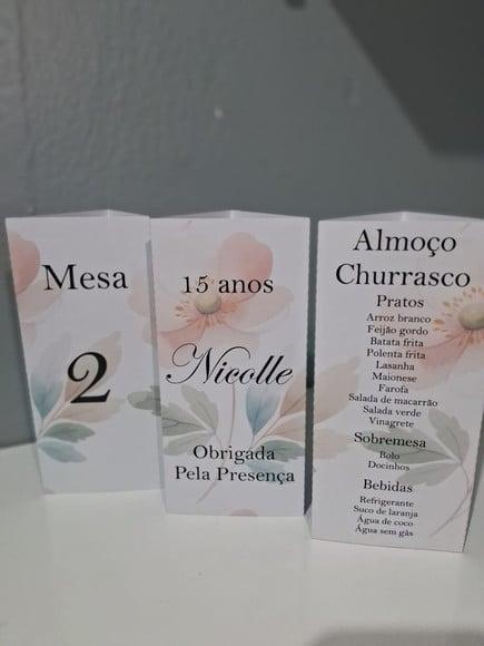 Cardápio de Mesa Triângulo