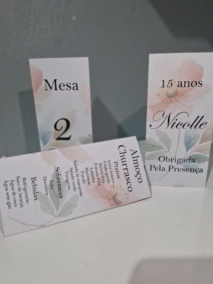 Cardápio de Mesa Triângulo