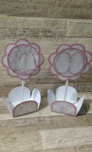 Forminha para doce com toper chá de bebê menina