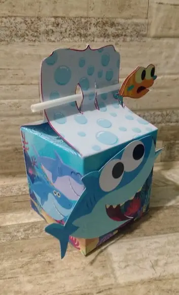 Caixa passa canudo Baby Shark