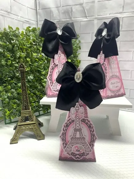 Caixa Pirâmide Paris