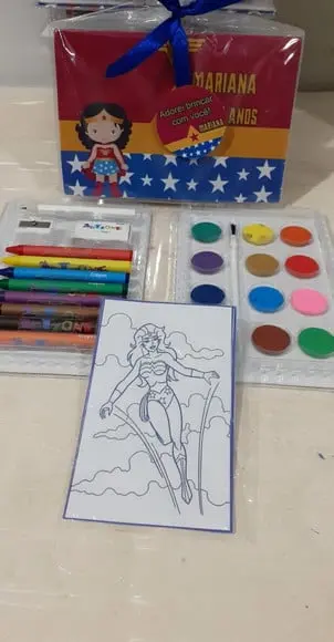 Estojo de Pintura Aquarela Mulher Maravilha Cute