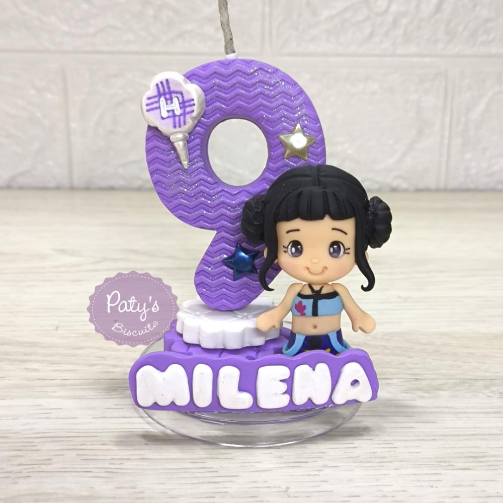 Vela decorada Zoey - Guerreiras do Kpop - vela lilás