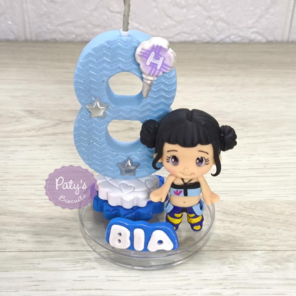 Vela decorada Zoey - Guerreiras do Kpop - vela azul