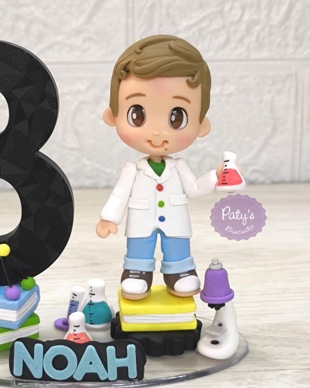Topinho com Vela Cientista Personalizado