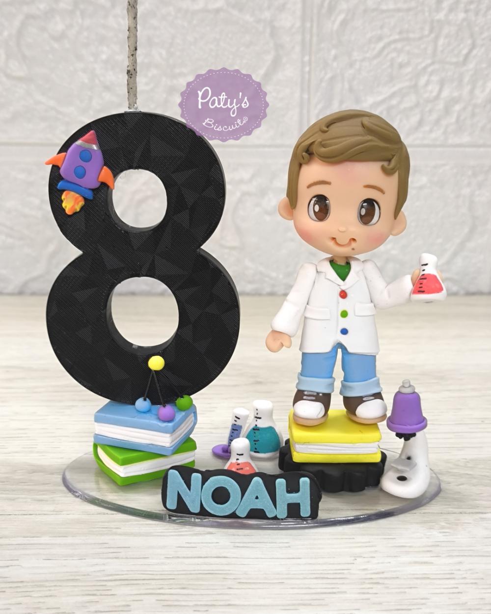 Topinho com Vela Cientista Personalizado
