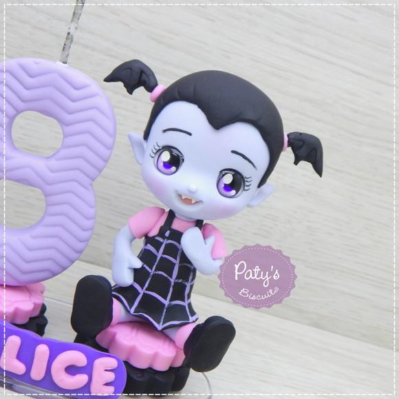 Topo com Vela Vampirina