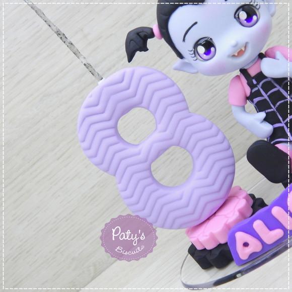 Topo com Vela Vampirina