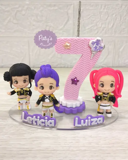 Topinho com Vela Guerreiras do Kpop Golden - Vela rosa