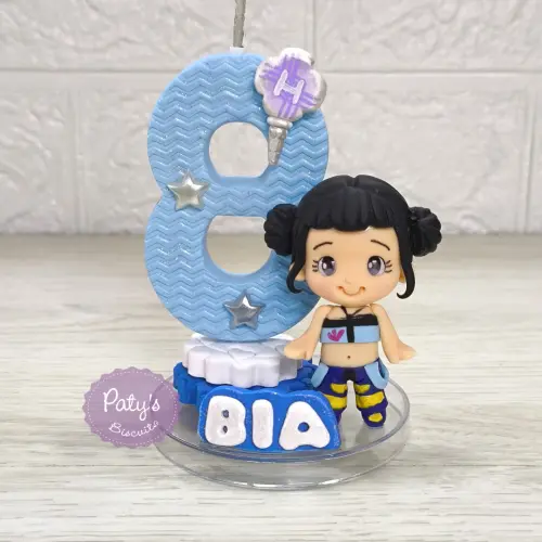 Vela decorada Zoey - Guerreiras do Kpop - vela azul