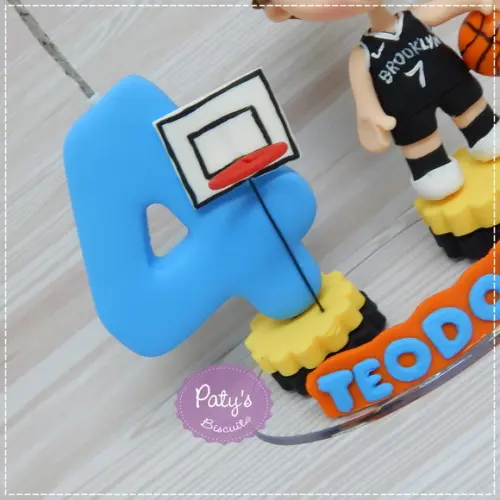 Topinho com Vela Jogador de Basquete / Esportes