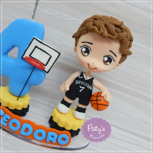 Topinho com Vela Jogador de Basquete / Esportes