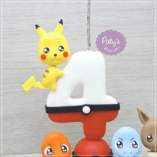 Topinho com Vela Pikachu, Charmander, Squirtle e Eevie - Pokémon
