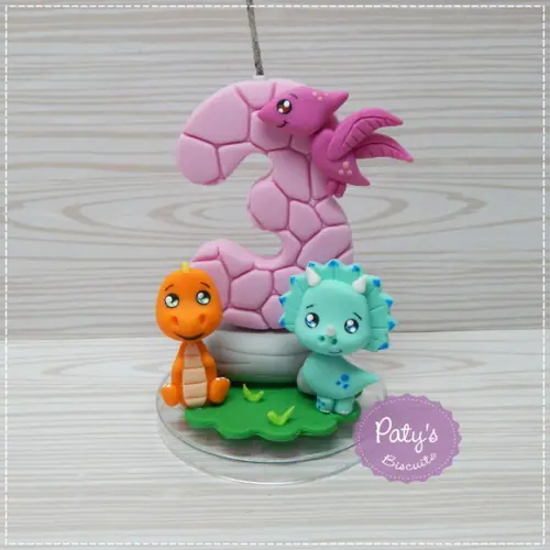 Vela Decorada Dinossauros (vela rosa)