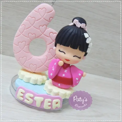 Vela Decorada Kokeshi