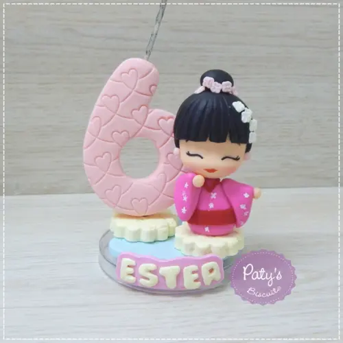 Vela Decorada Kokeshi