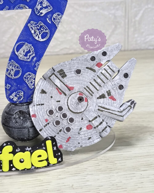 Topinho com Vela Chewbacca, Han Solo e Millennium Falcon - Star W