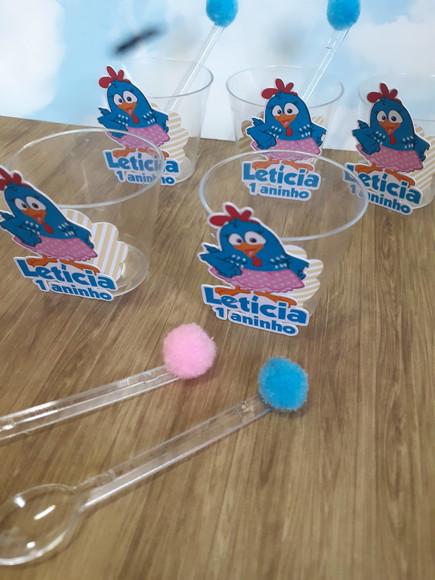 20 Copinhos para Brigadeiro com Colher com Pompom