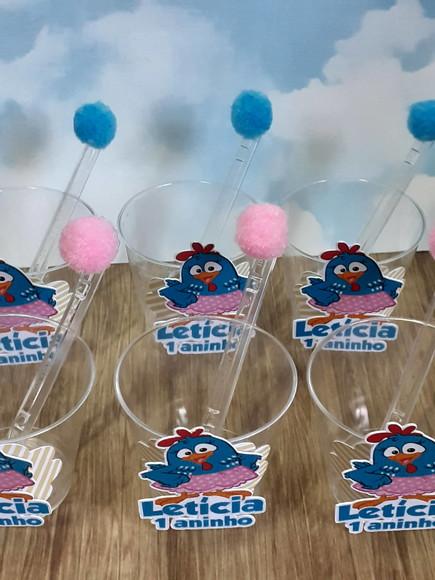 20 Copinhos para Brigadeiro com Colher com Pompom