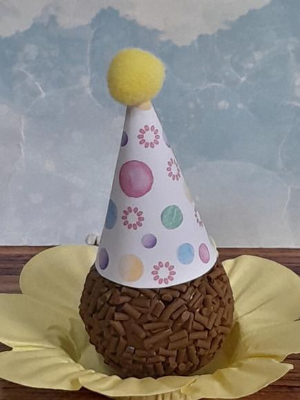 20 Mini Chapéu Festa para Brigadeiro