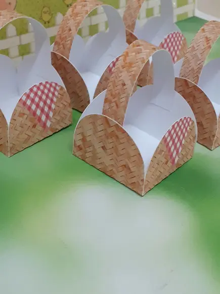 10 Forminha Doces Cesta Piquenique Palha