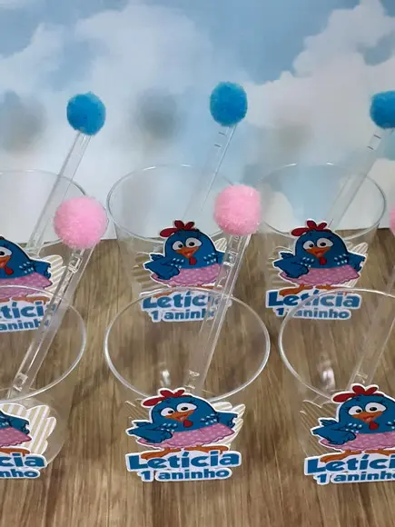 20 Copinhos para Brigadeiro com Colher com Pompom